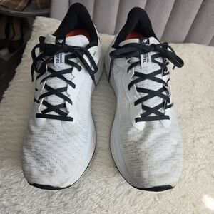 New Balance White and Black Sneakers Size 10.5 Men's Used Gread Condition.